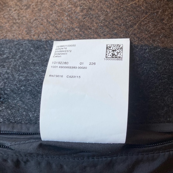 ❤️ Posh Party Feature Item🎈Boss Wool Pea Coat US 38R or mens Medium PRISTINE ❤️ - Picture 4 of 8